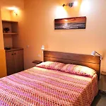 Appartement Residenza Silvana B Giardino On The Ground Floor With Parking *