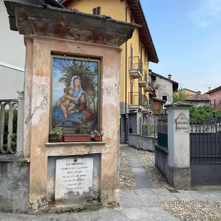 Residenza Silvana B Giardino On The Ground Floor With Parking *