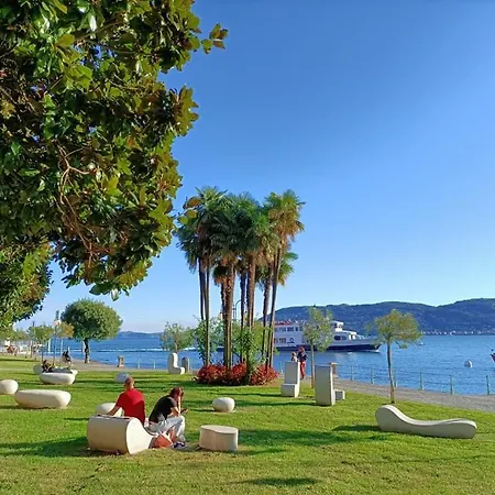 Residenza Silvana B Giardino On The Ground Floor With Parking Apartment *