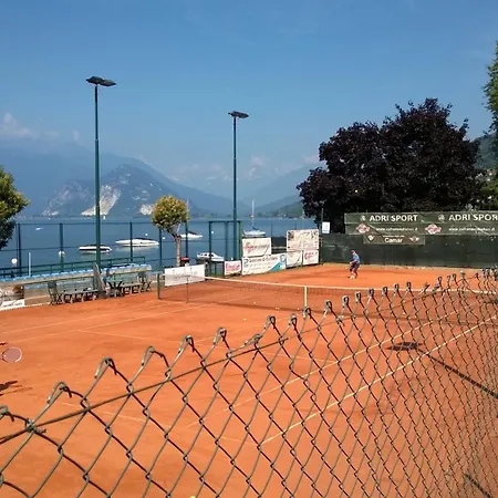 Residenza Silvana B Giardino On The Ground Floor With Parking