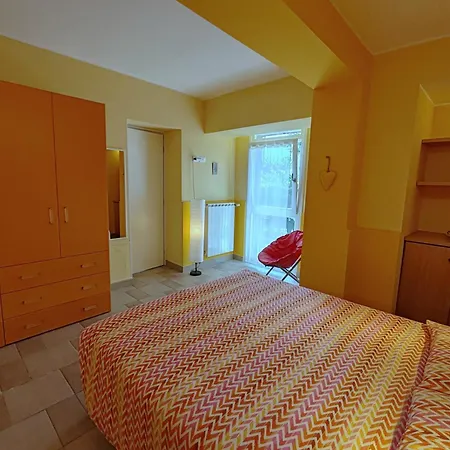 Residenza Silvana B Giardino On The Ground Floor With Parking Apartment