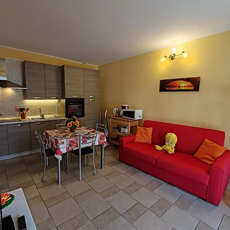 Residenza Silvana B Giardino On The Ground Floor With Parking *