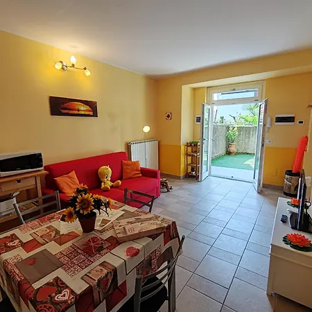 Apartament Residenza Silvana B Giardino On The Ground Floor With Parking