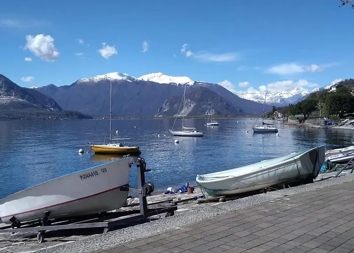 Residenza Silvana B Giardino On The Ground Floor With Parking Verbania