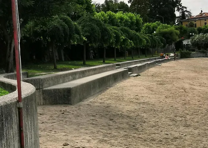 Residenza Silvana B Giardino On The Ground Floor With Parking