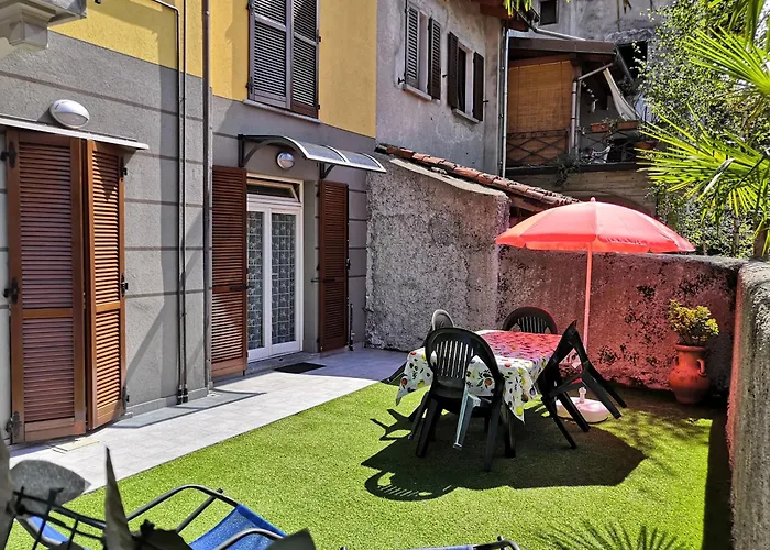 Lejlighed Residenza Silvana B Giardino On The Ground Floor With Parking Verbania