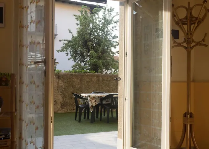 Residenza Silvana B Giardino On The Ground Floor With Parking